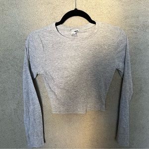 Long sleeve crop top
